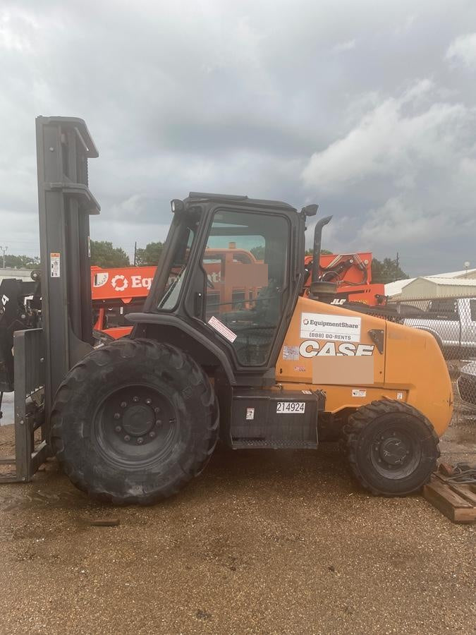 2022 CASE 588H
