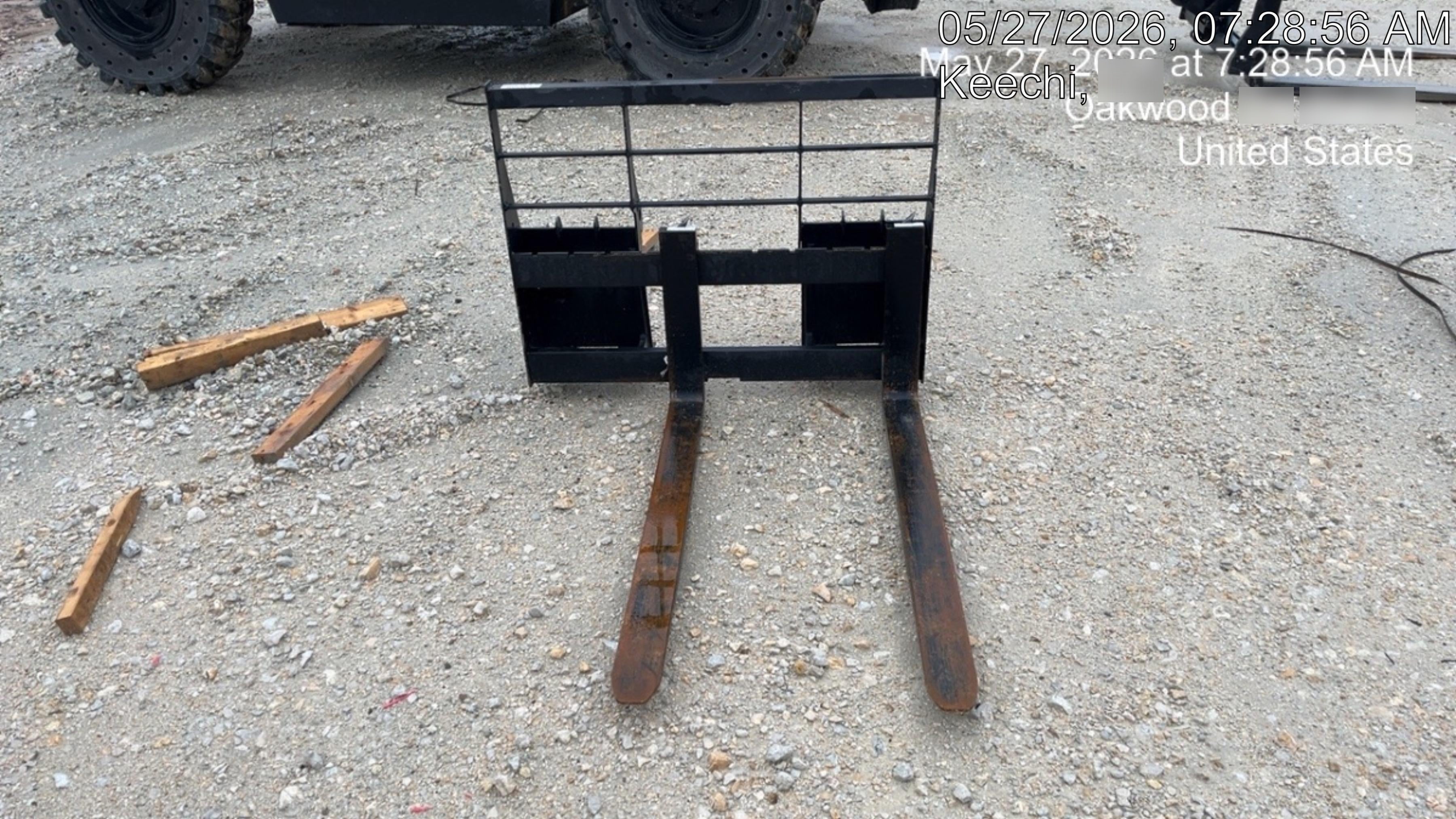2026 ARROW MATERIAL HANDLING 48" Pallet Forks - Arrow