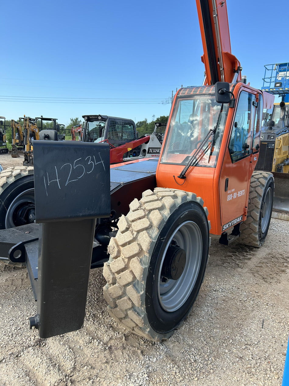 2025 SKYTRAK 10054