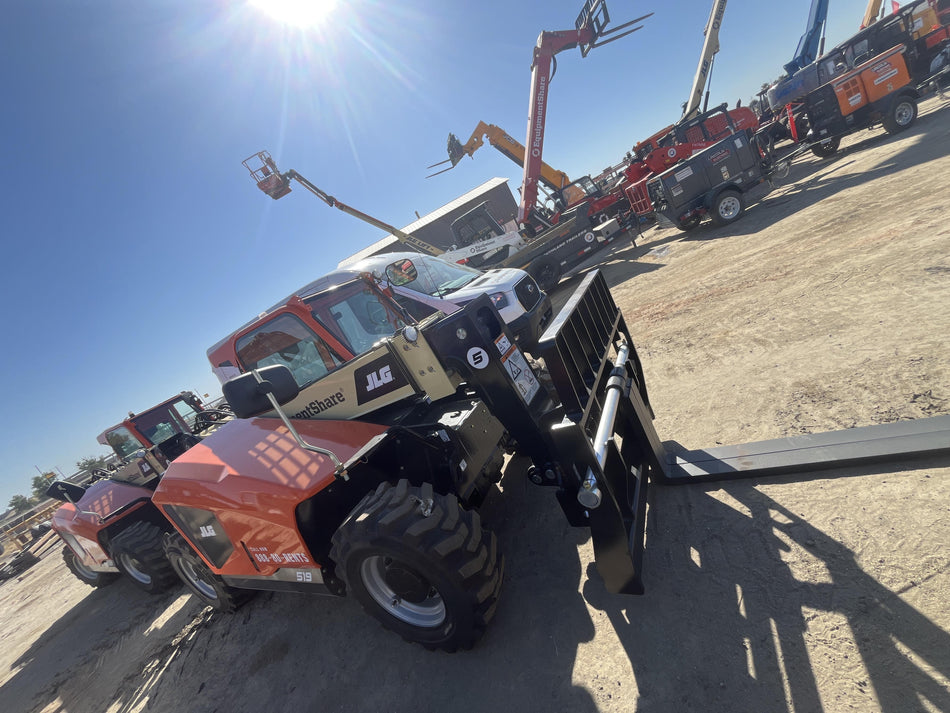 2025 JLG 519