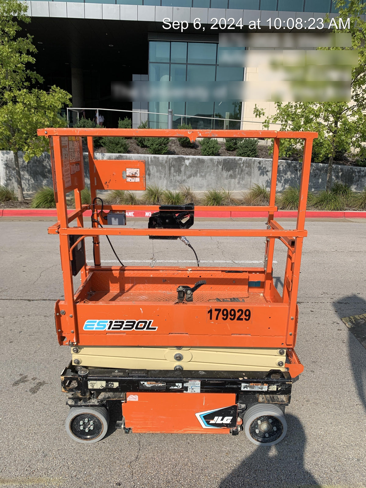 2021 JLG ES1330L