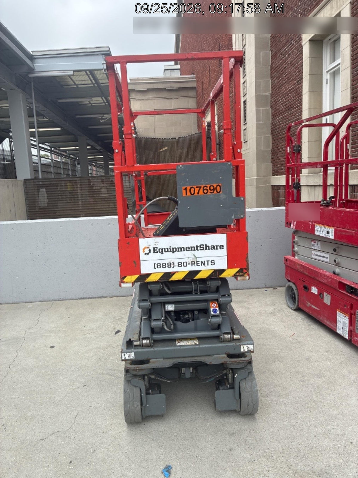 2020 Skyjack SJIII-3219 Solid NM Tires, Half height spring hinged entry gate, Dual Beacons, 800W Inverter