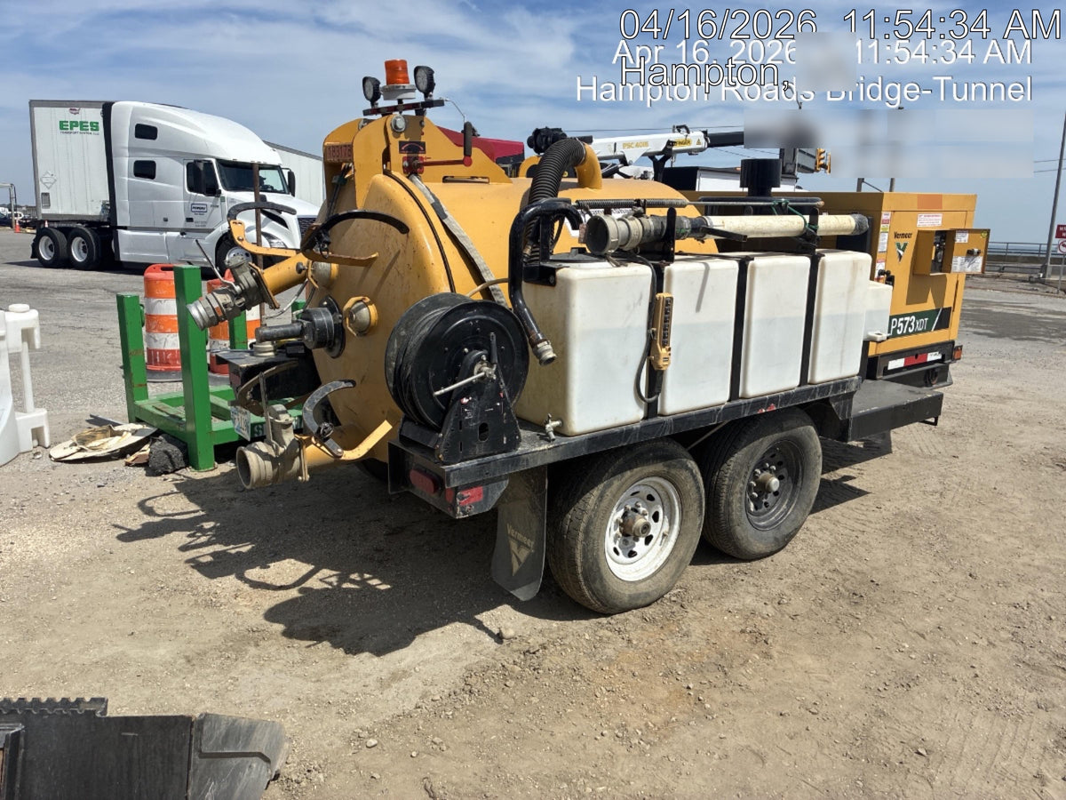 2021 Vac-Tron LP573XDT T4 Koehler Diesel Engine, 500 Gallon Debris Tank, x2 100 Gallon Water Tanks