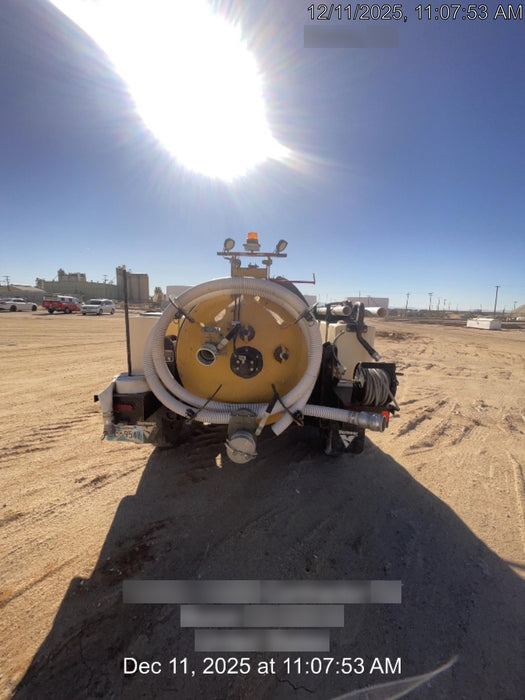 2021 VAC-TRON LP573XDT