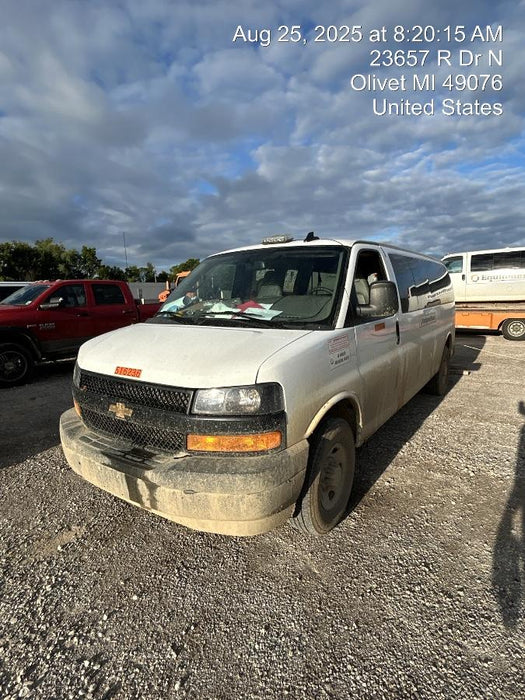 2025 CHEVROLET Express Van - Rental