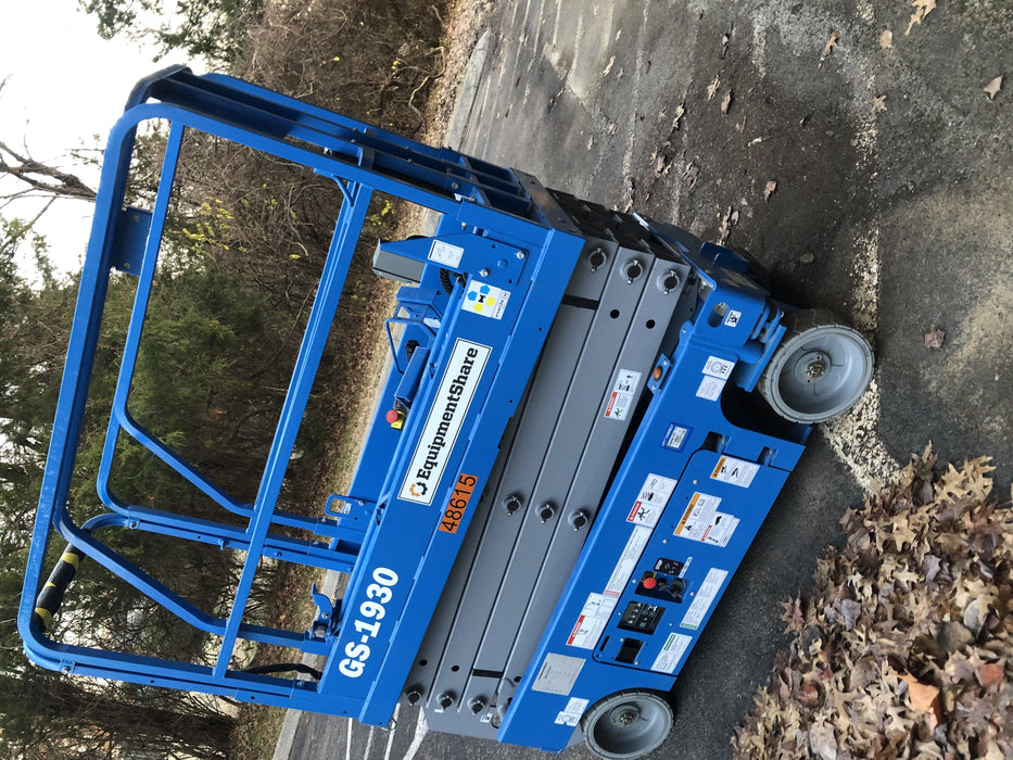 2019 Genie GS-1930 Fixed Rails with Chain Entry