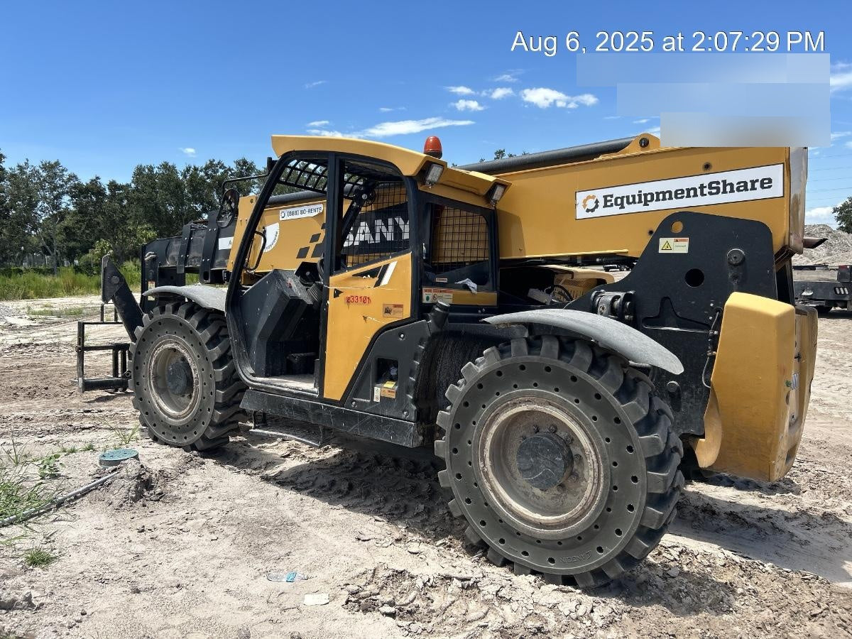 2022 SANY STH1056