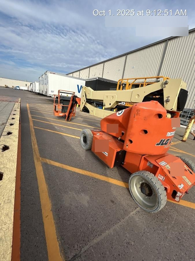 2019 JLG E400AJPN