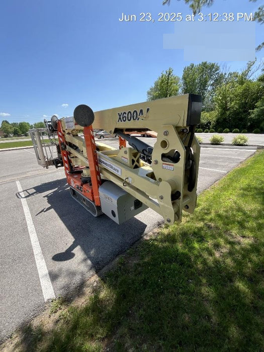 2020 JLG X600AJ