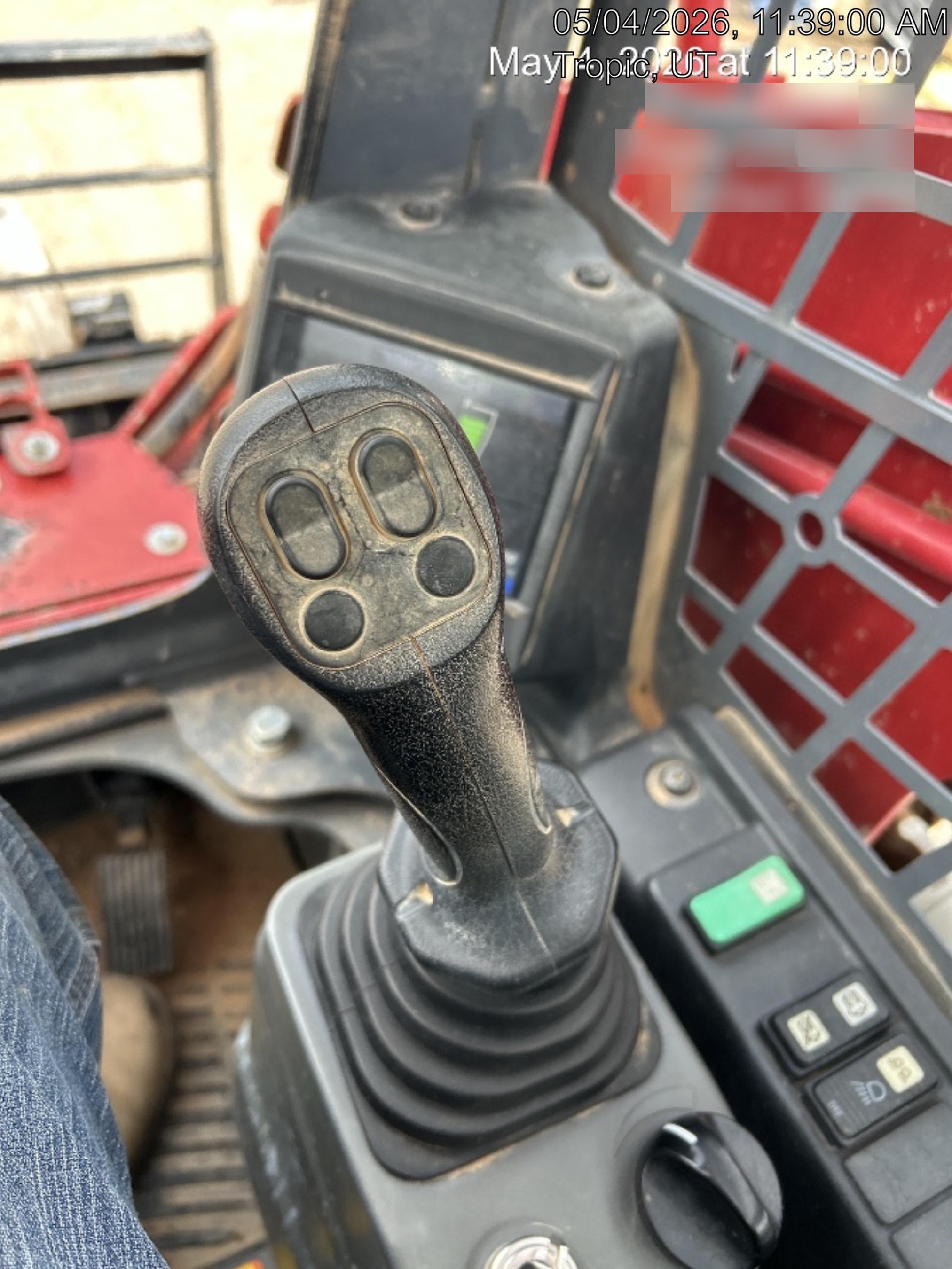 2023 TAKEUCHI TL8R2-R