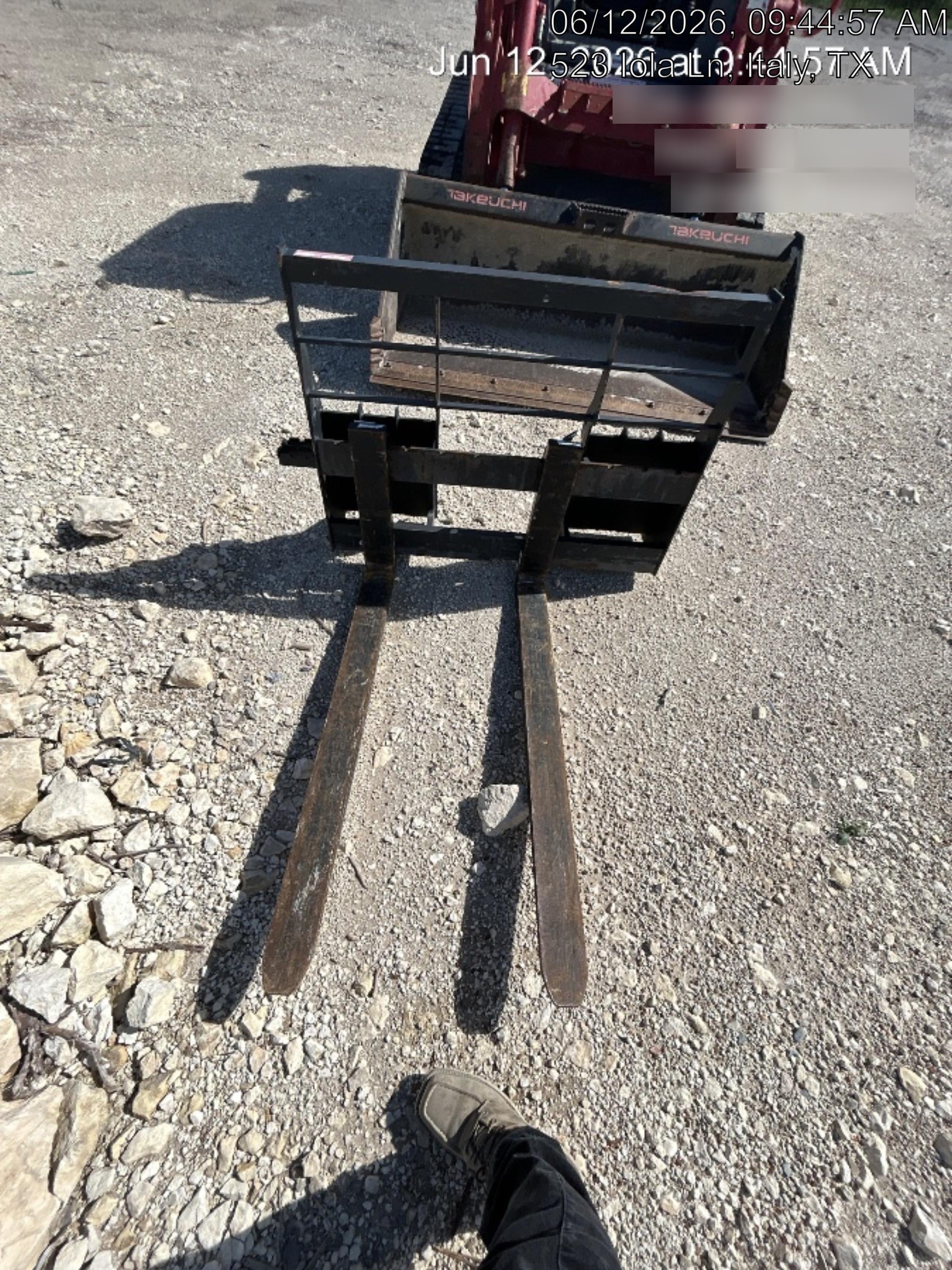 2025 ARROW MATERIAL HANDLING 48" Pallet Forks - Arrow