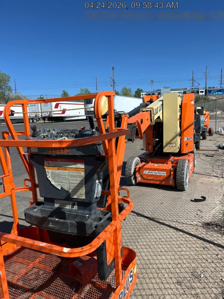 2022 JLG E300AJP