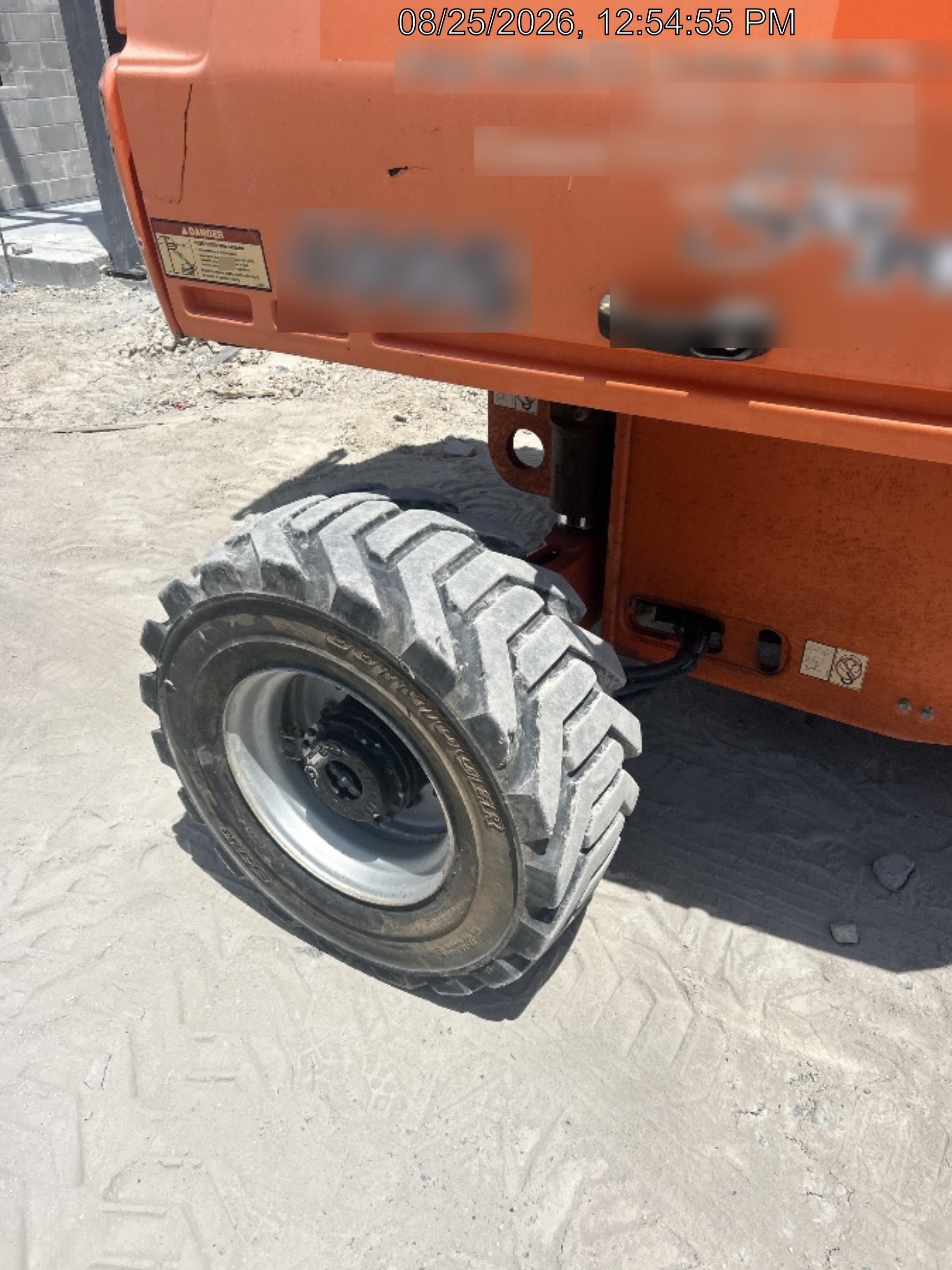 2019 JLG 400S