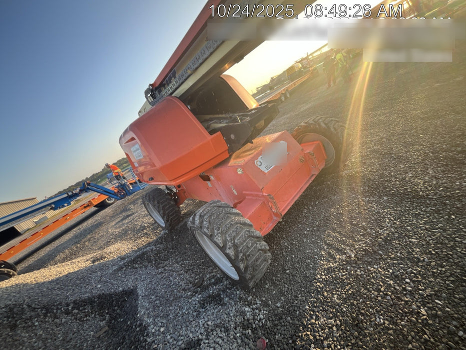 2019 JLG 660SJ