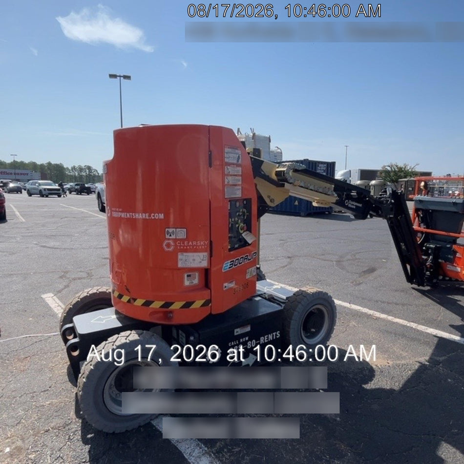 2023 JLG E300AJP