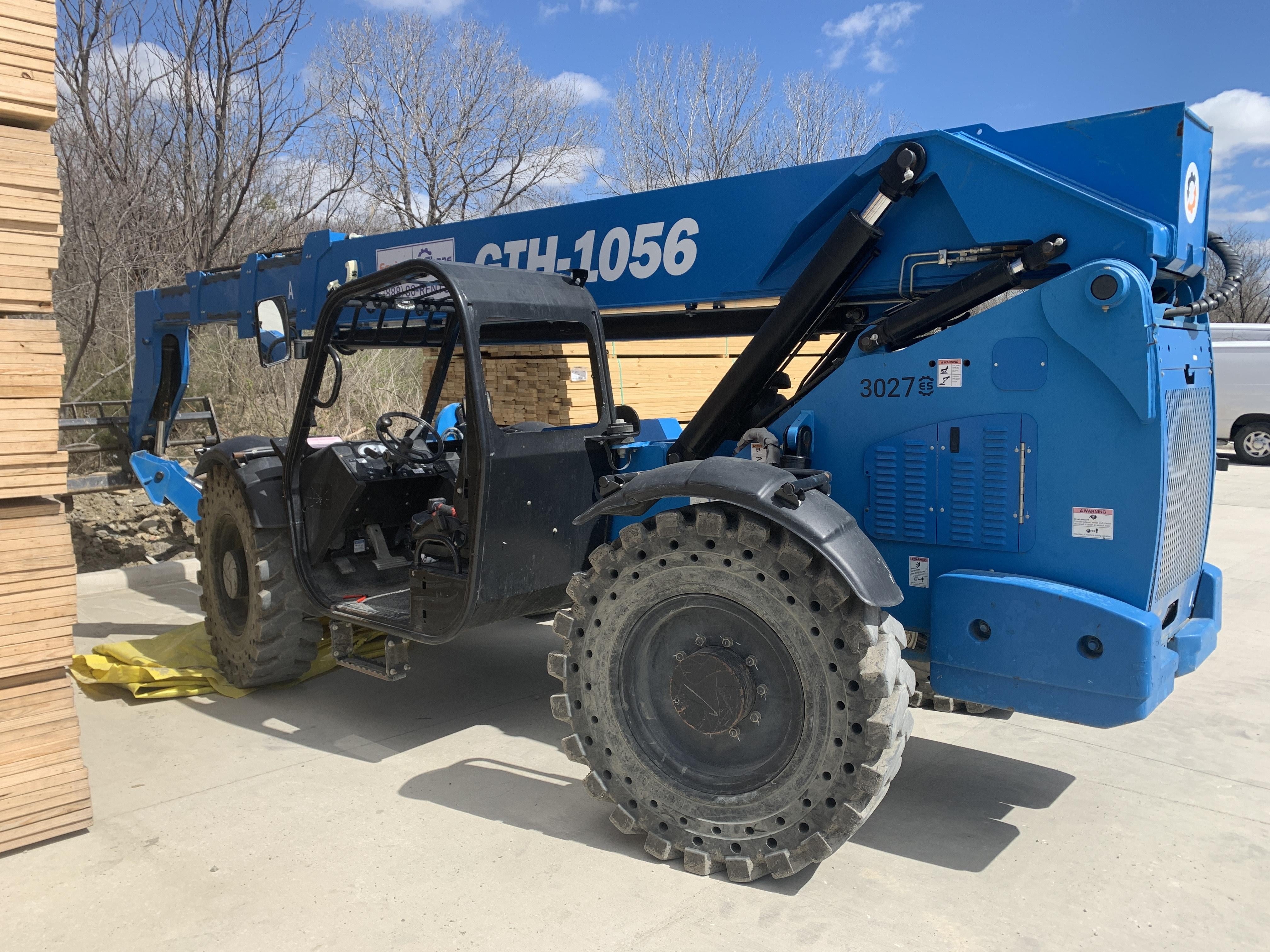 2017 GENIE GTH-1056
