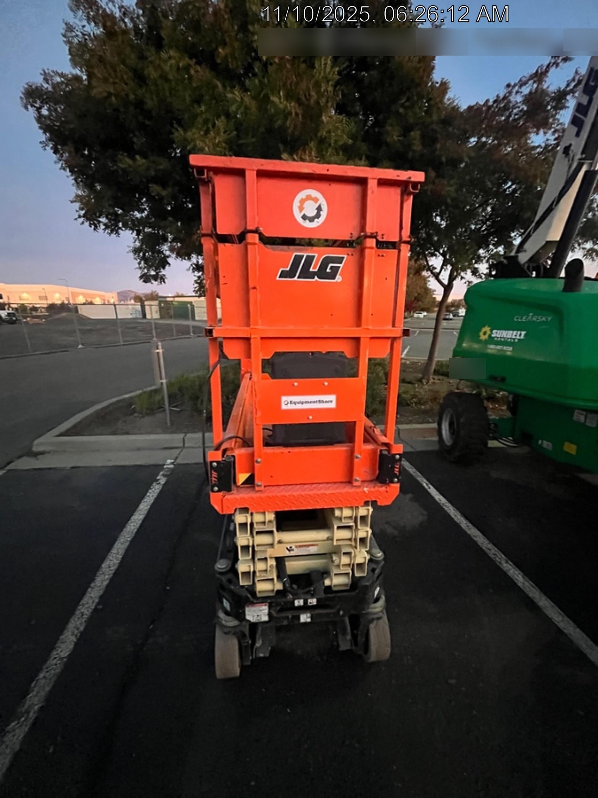 2021 JLG ES1932