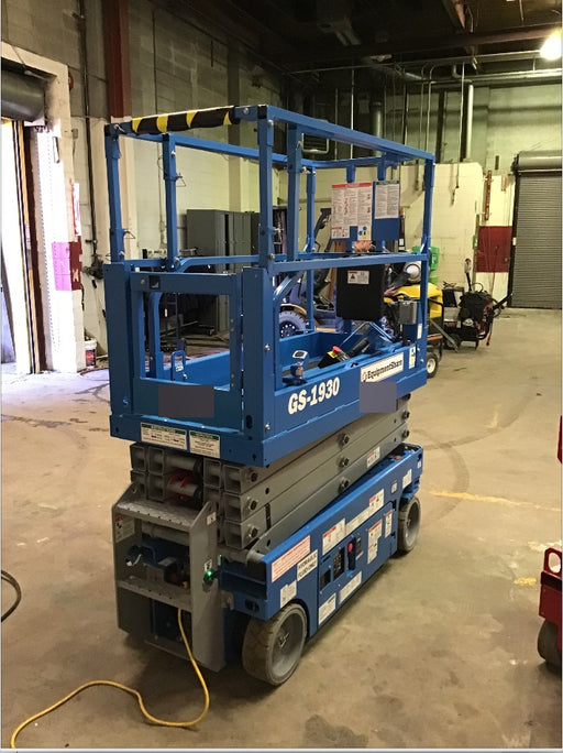 2020 Genie GS-1930 Solid Non Marking Tires, Beacon, Folding rails with half height swing gate, 800W Inverter