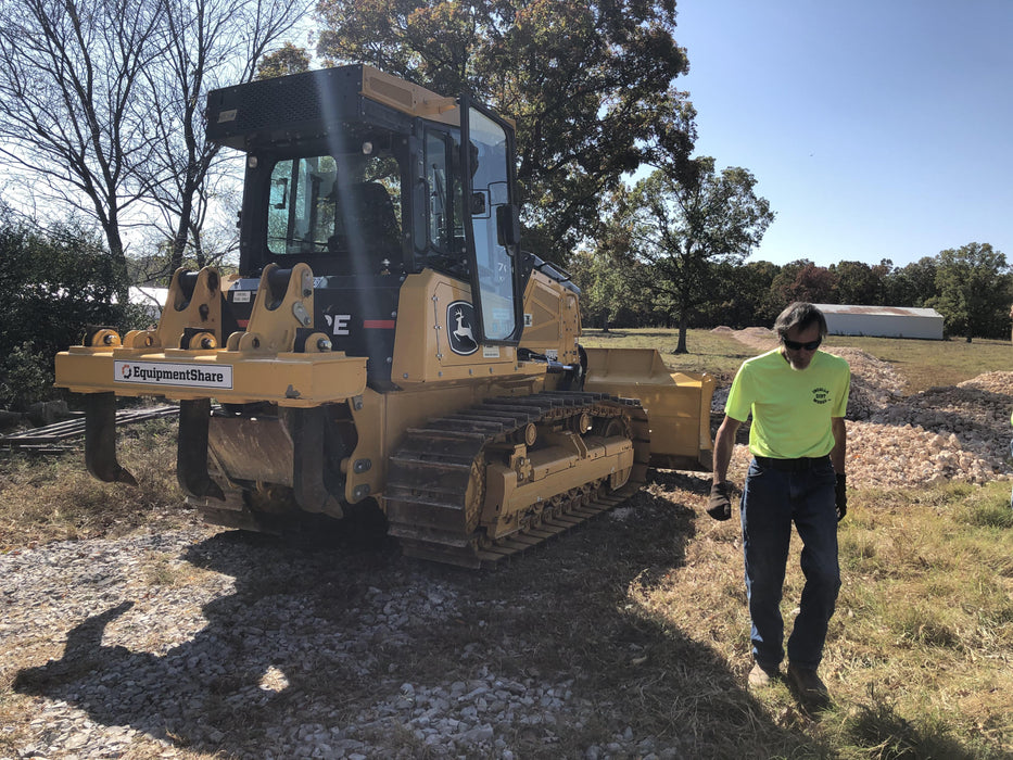2020 JOHN DEERE 700L