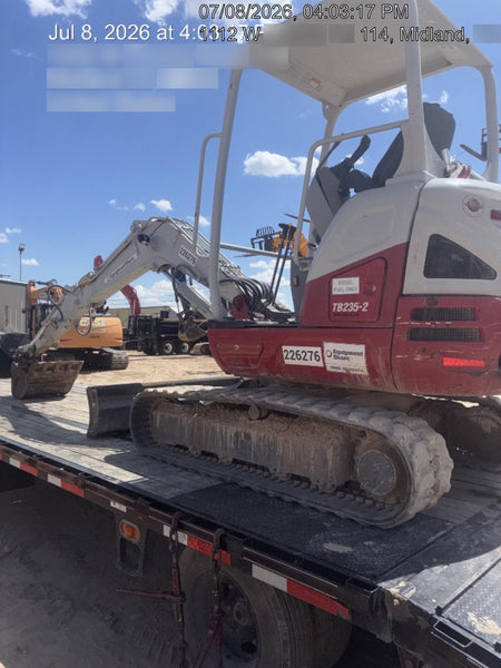 2022 TAKEUCHI TB235-2R