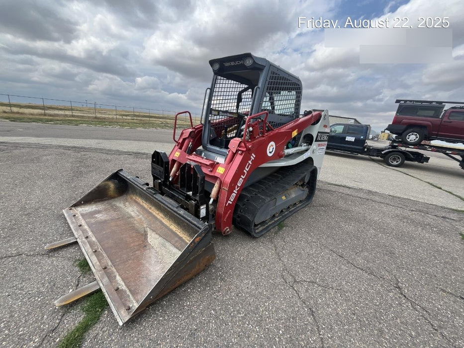 2022 TAKEUCHI 48" Pallet Forks - Takeuchi