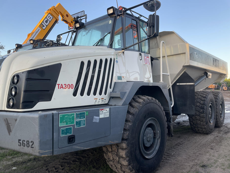 2021 TEREX TA300