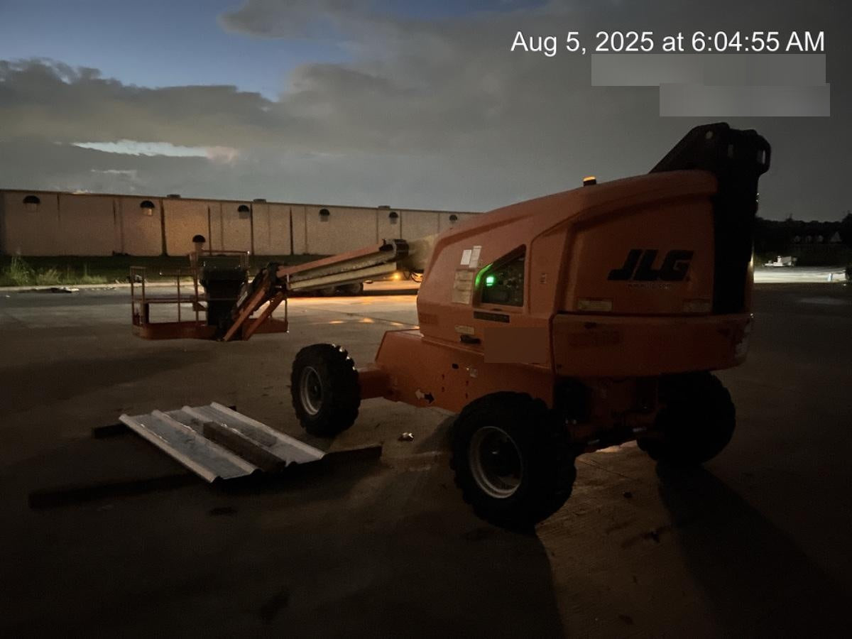 2019 JLG 460SJ