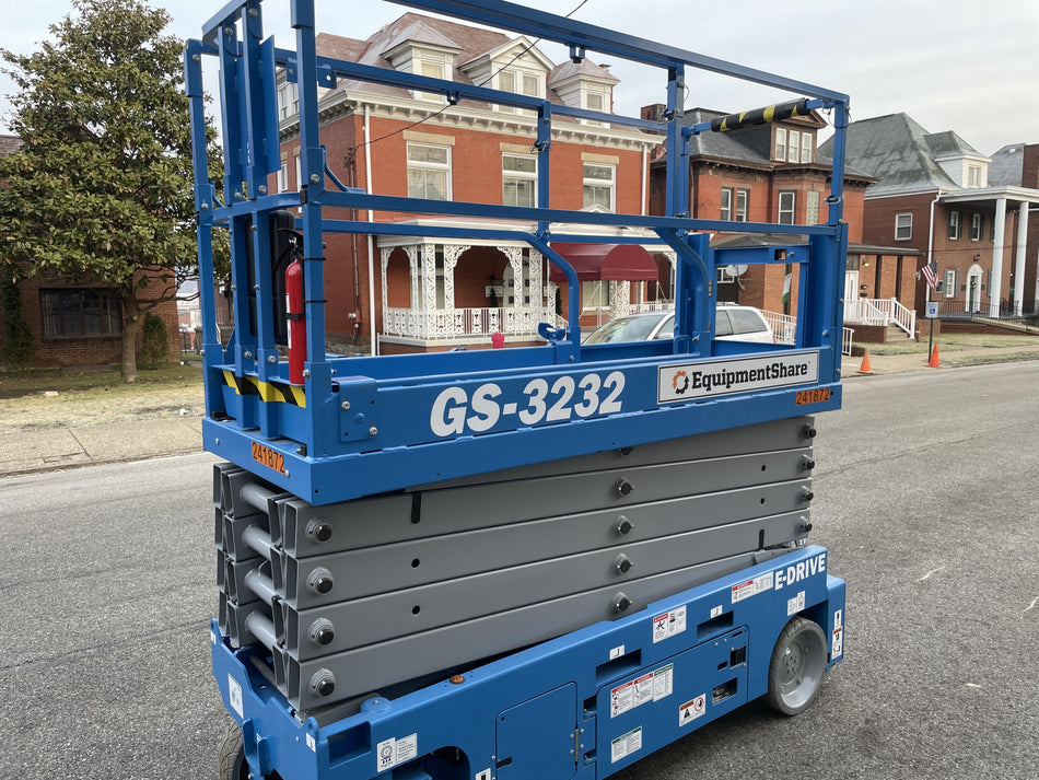 2022 GENIE GS-3232