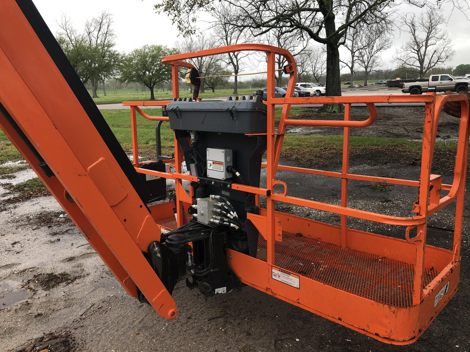 2019 JLG 800AJ
