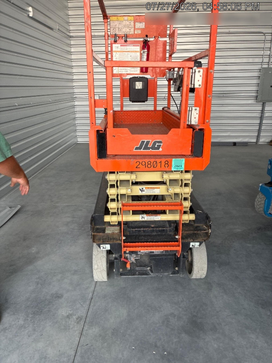 2023 JLG ES1932