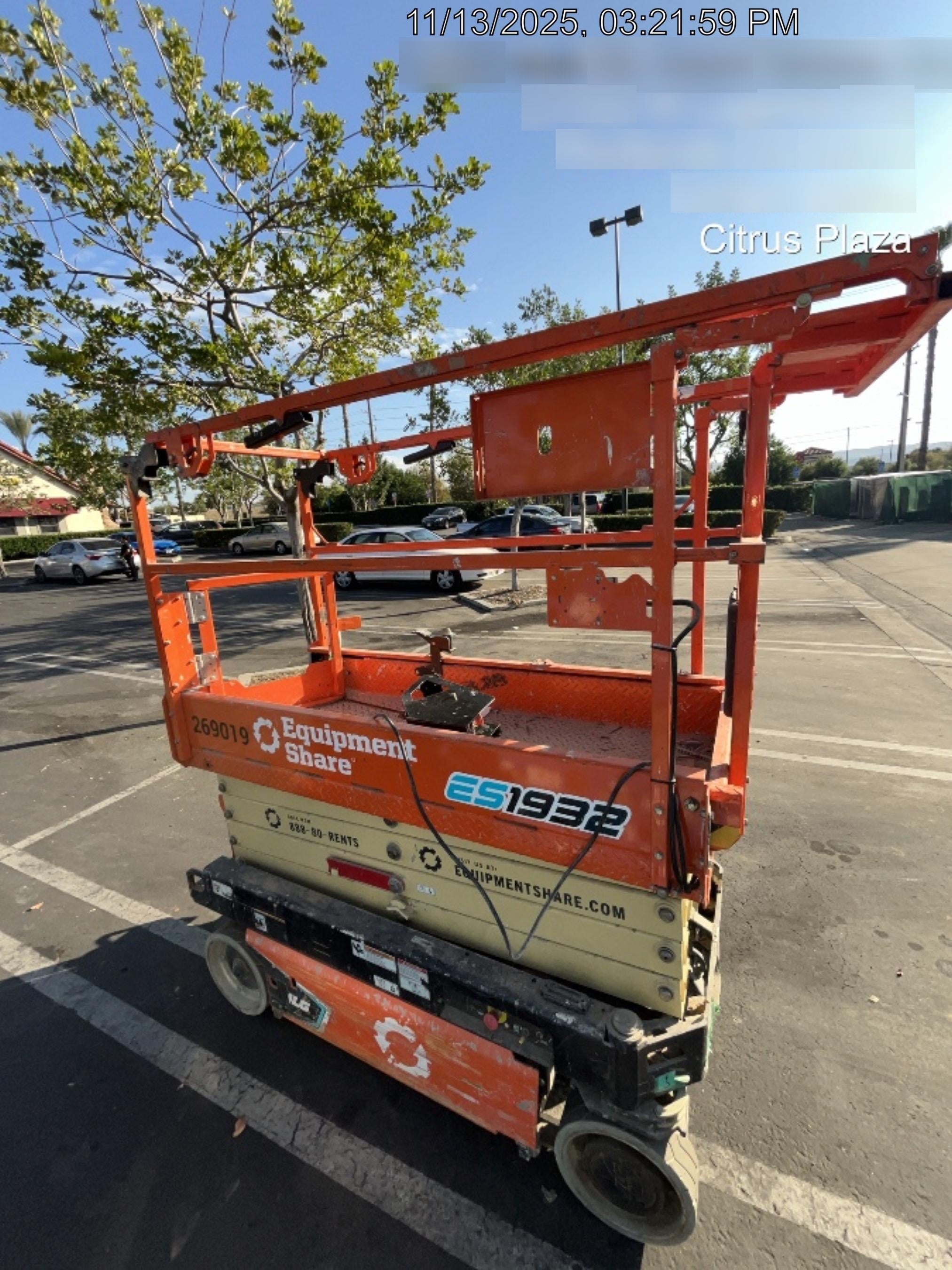 2022 JLG ES1932