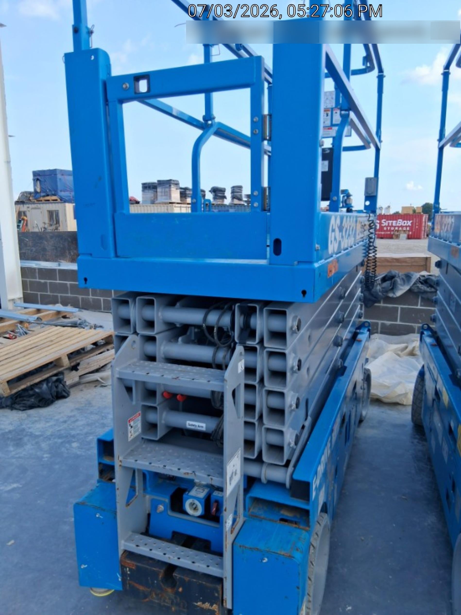 2023 GENIE GS-3232