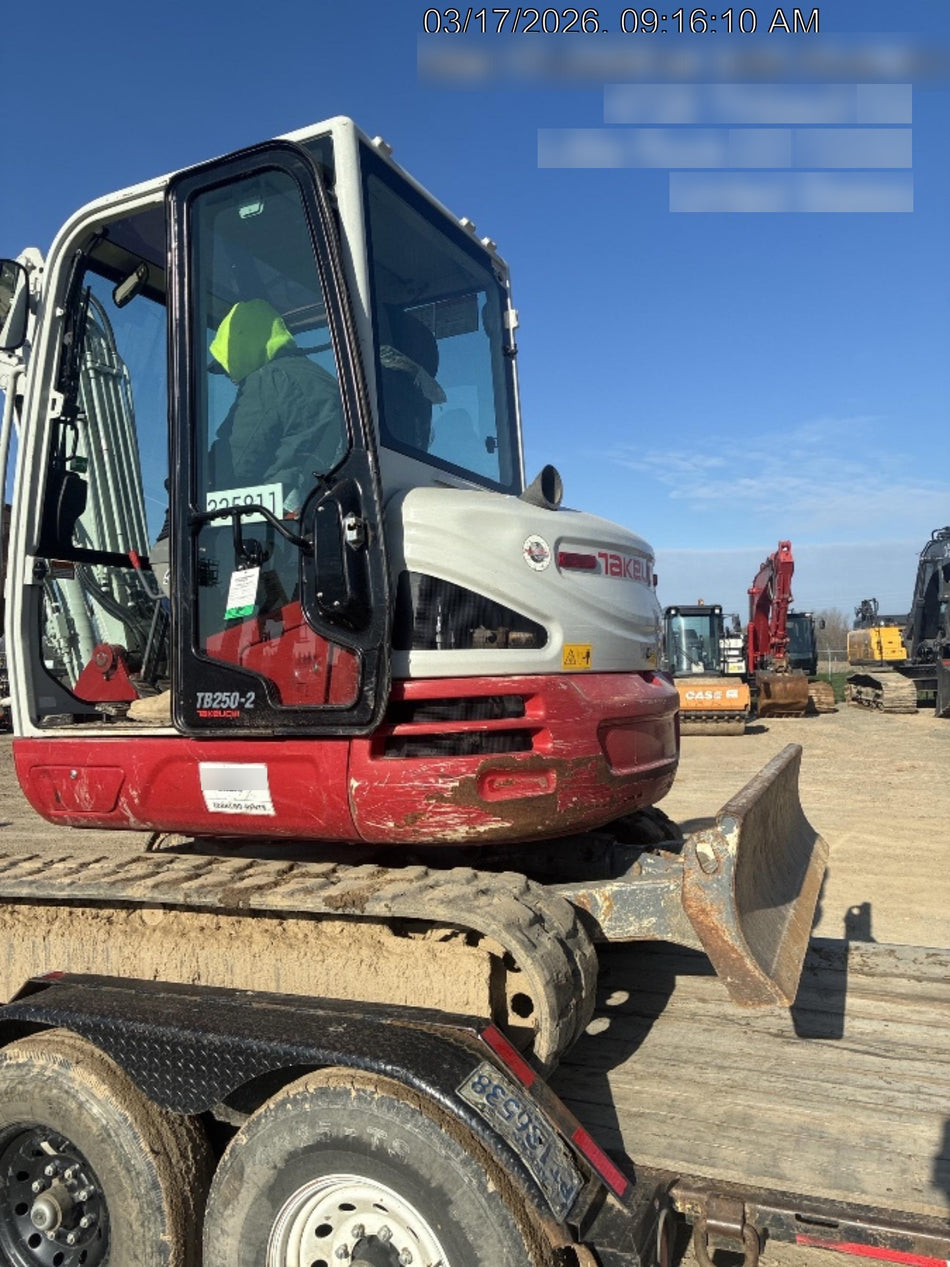 2023 TAKEUCHI TB250-2CR