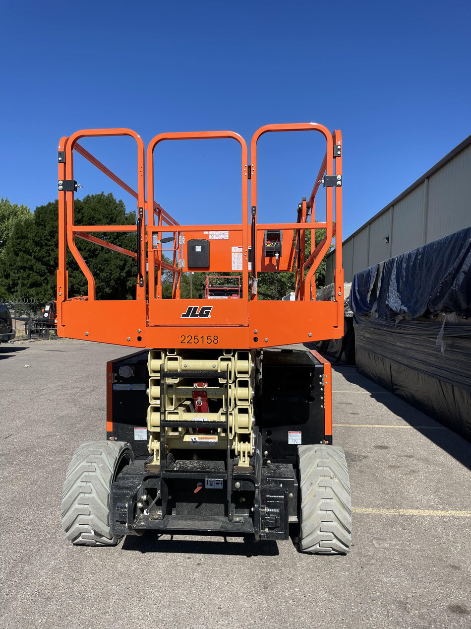 2022 JLG ERT4069