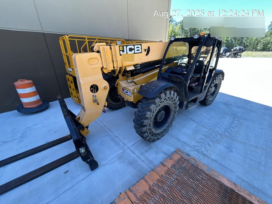 2019 JCB 509-42 Open ROPS, 74 HP, Solid Tires, Worklights, Beacon, Aux Hydraulics, Lifting Eye 66" Carriage/60" Forks