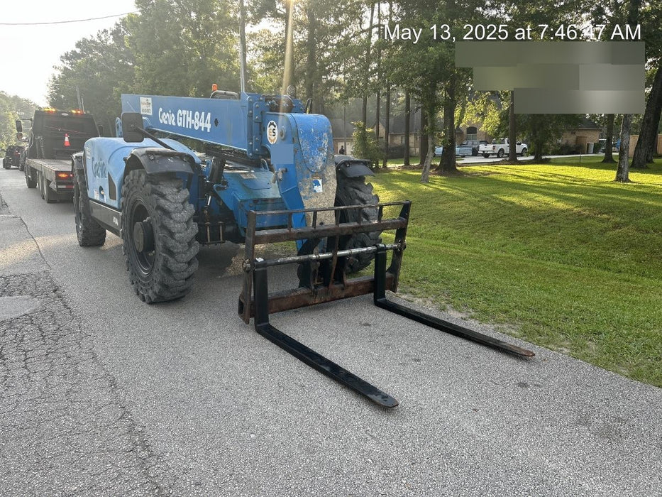 2018 Genie GTH-844 GTH-844 w/Open ROPS, Solid Tires, beacon/work lights, 60" carriage/forks