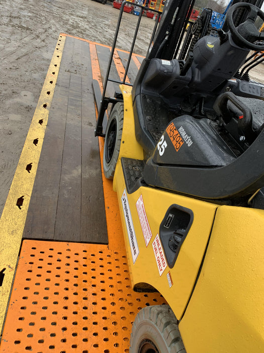 2021 KOMATSU FG25T-16