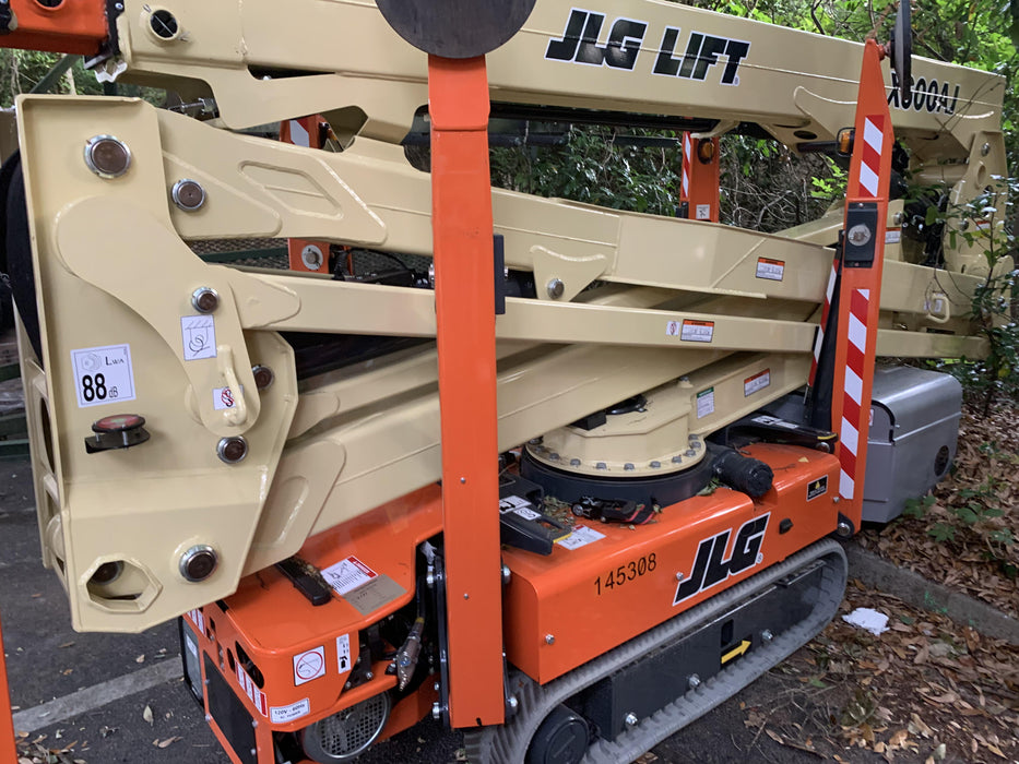 2021 JLG X600AJ