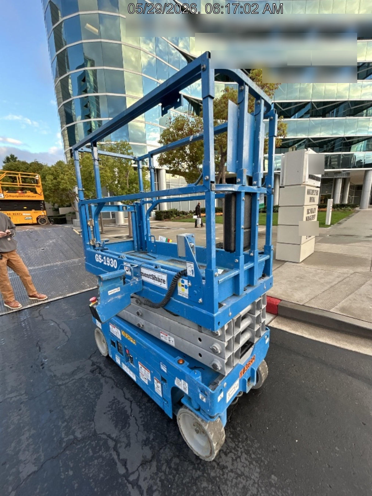 2020 Genie GS-1930 Solid Non Marking Tires, Beacon, Folding rails with half height swing gate, 800W Inverter