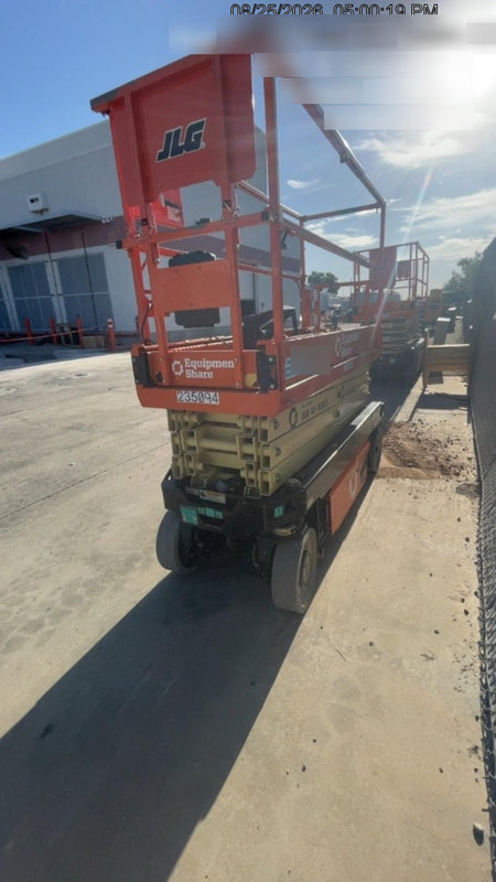 2022 JLG ES2632