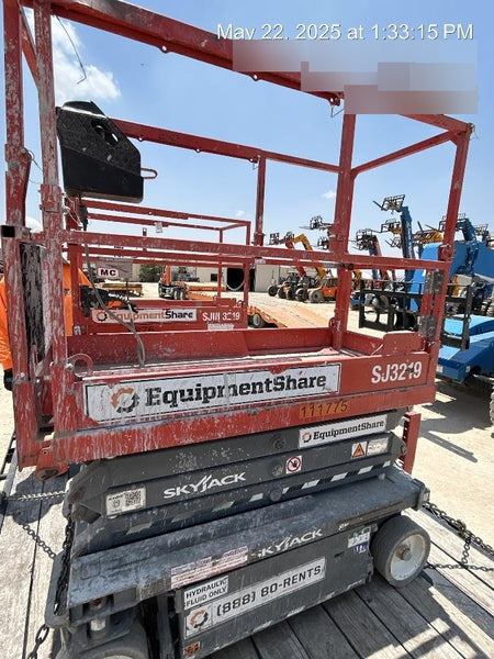 2020 Skyjack SJIII-3219 Solid NM Tires, Half height spring hinged entry gate, Dual Beacons, 800W Inverter