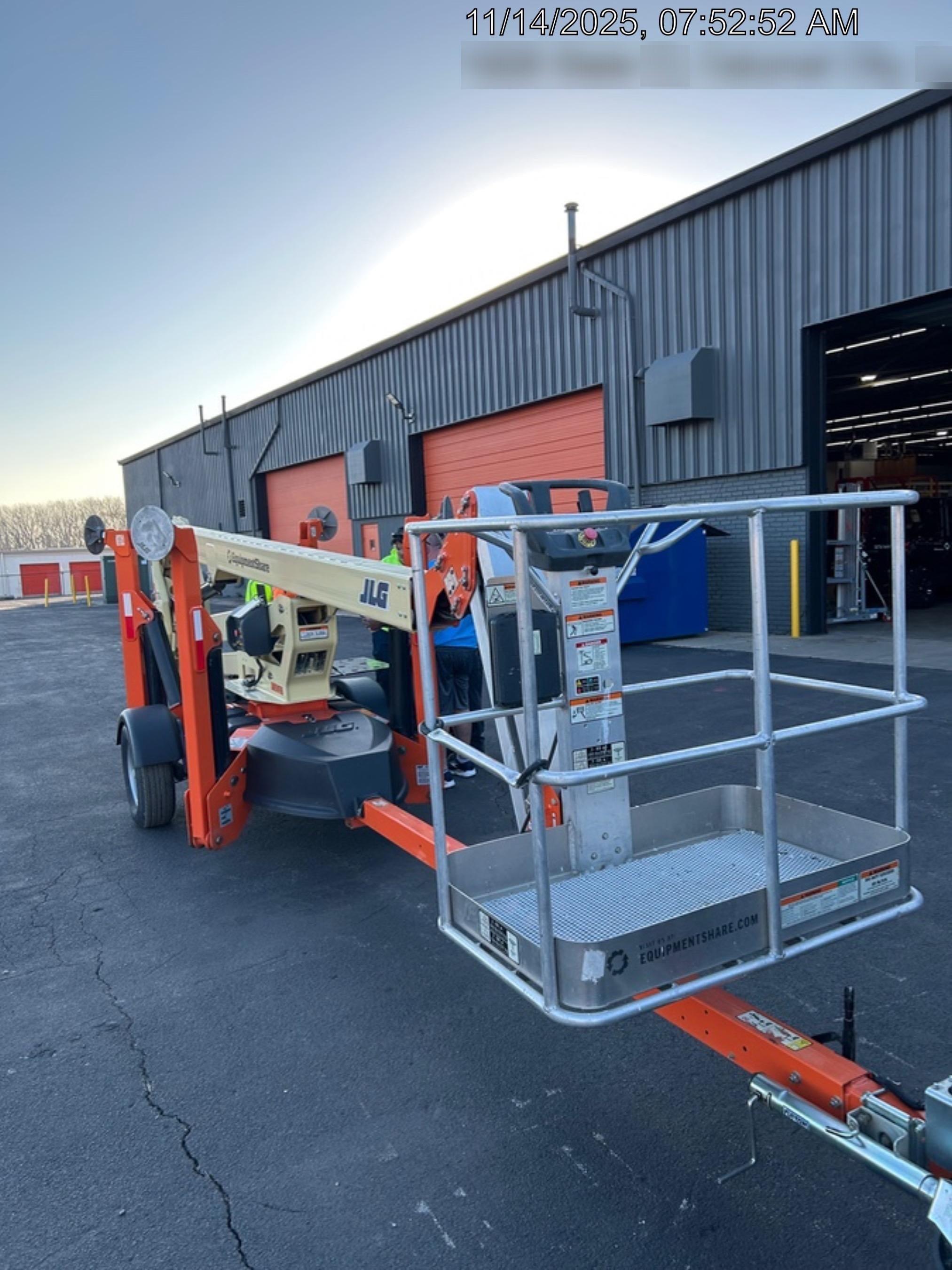 2023 JLG T500J