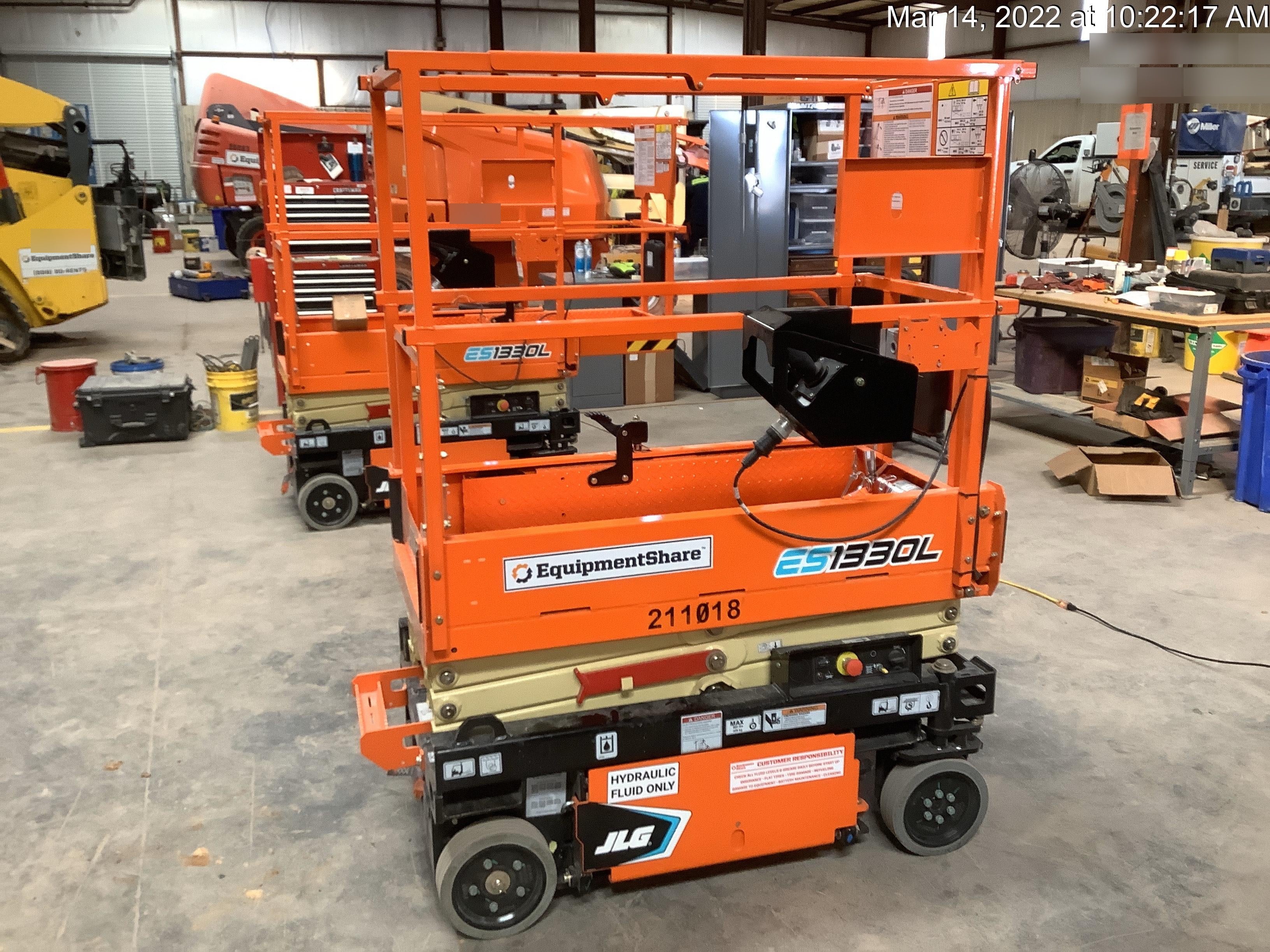 2022 JLG ES1330L