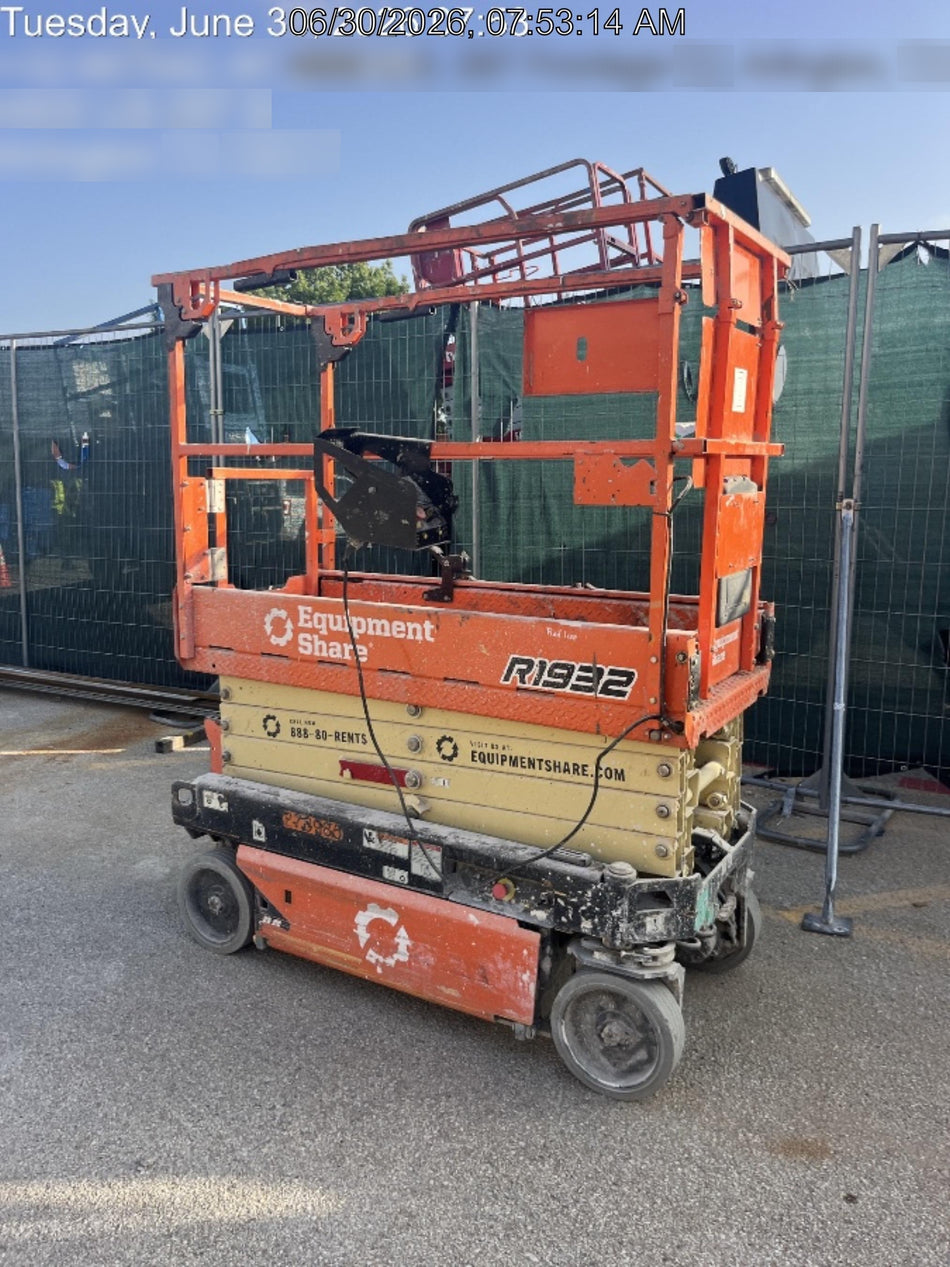 2022 JLG R1932