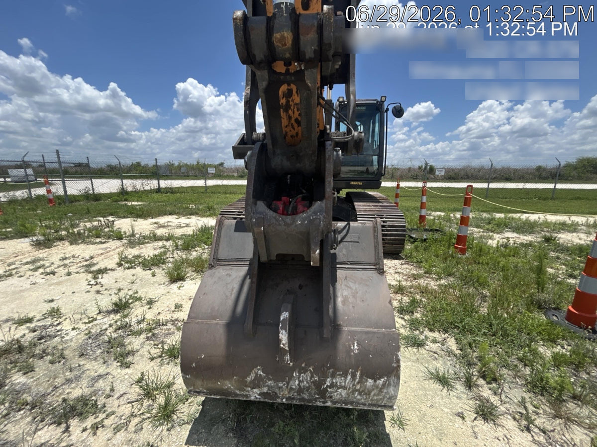 2023 CASE CX260E