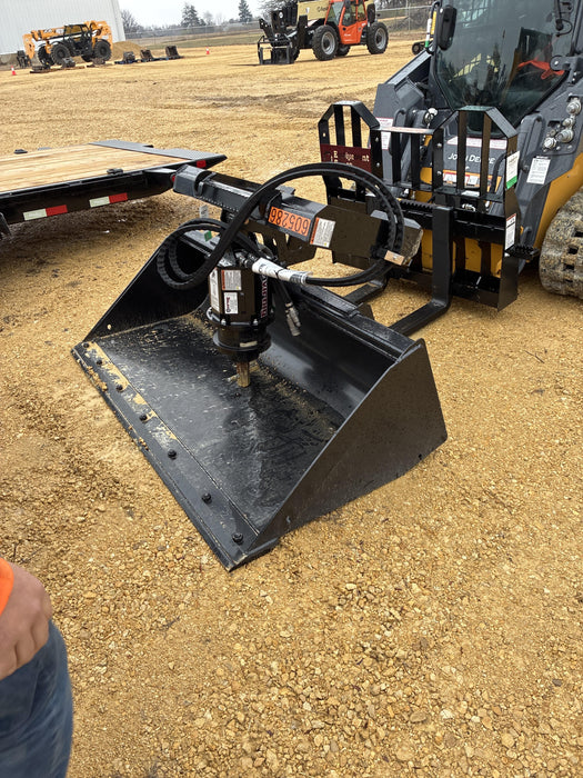 2025 JOHN DEERE 72" Skid Loader Bucket - John Deere C72