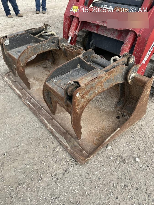 2019 PALADIN 76" Scrap Grapple Bucket - Paladin
