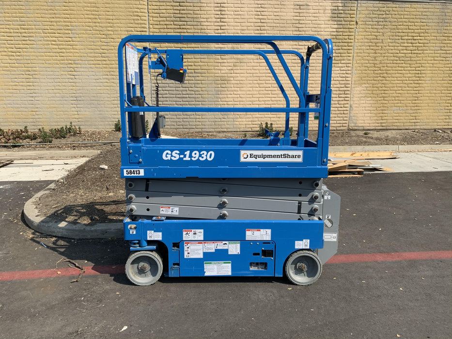 2019 Genie GS-1930 Half Height Swing Gate, 800W Inverter