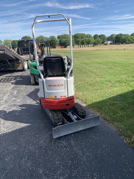 2022 TAKEUCHI TB210R