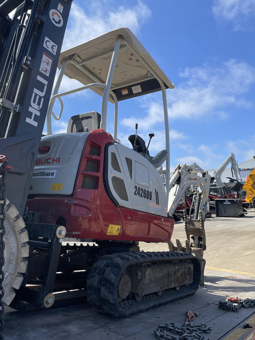 2021 TAKEUCHI TB216R